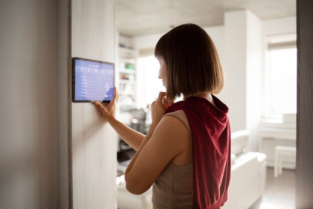 Jak Nowoczesne Technologie Zwiększają Bezpieczeństwo Twojego Domu i Biznesu